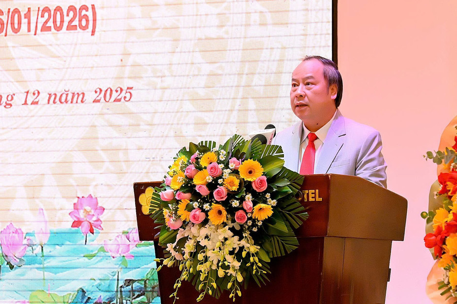 Head of the Provincial National Assembly Delegation Châu Ngọc Tuấn affirms the Delegation’s commitment to upholding tradition and fulfilling the responsibilities of the people’s representatives. Photo: Đức Thụy