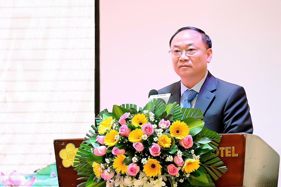 Secretary of the Provincial Party Committee Thái Đại Ngọc delivers remarks at the gathering. Photo: Đức Thụy