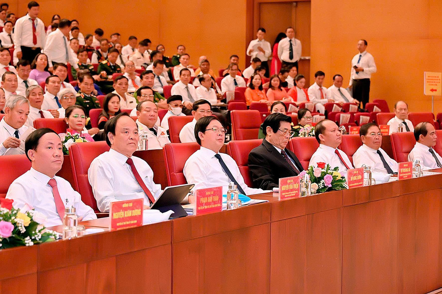 Central and Gia Lai provincial leaders attend the Congress. Photo: Đức Thụy daibieu.jpg