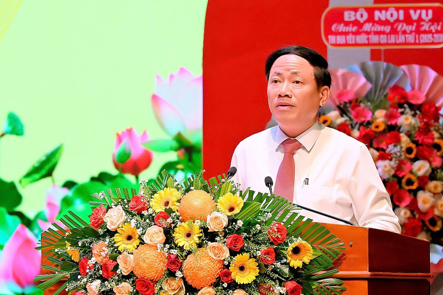 Chairman of the Provincial People’s Committee Phạm Anh Tuấn delivers the opening speech at the Congress. Photo: Đức Thụy Chairman of the Provincial People’s Committee Phạm Anh Tuấn delivers the opening speech at the Congress. Photo: Đức Thụy