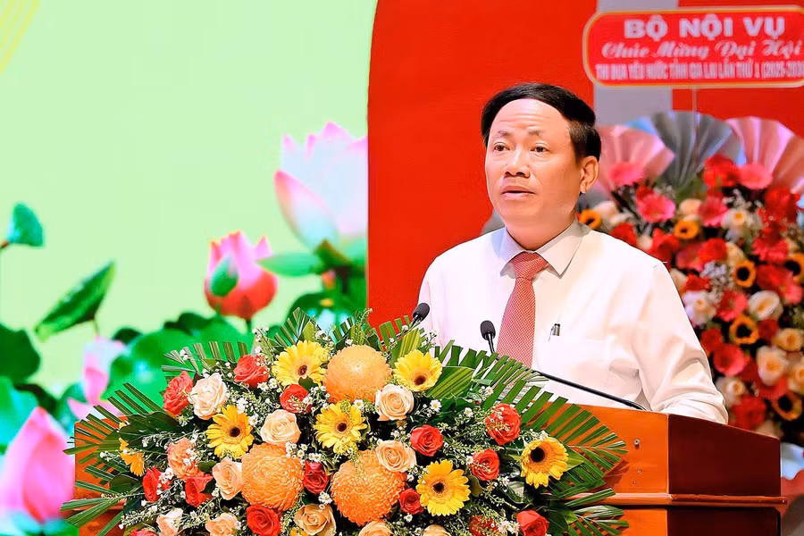Chairman of the Provincial People’s Committee Phạm Anh Tuấn delivers the opening speech at the Congress. Photo: Đức Thụy
