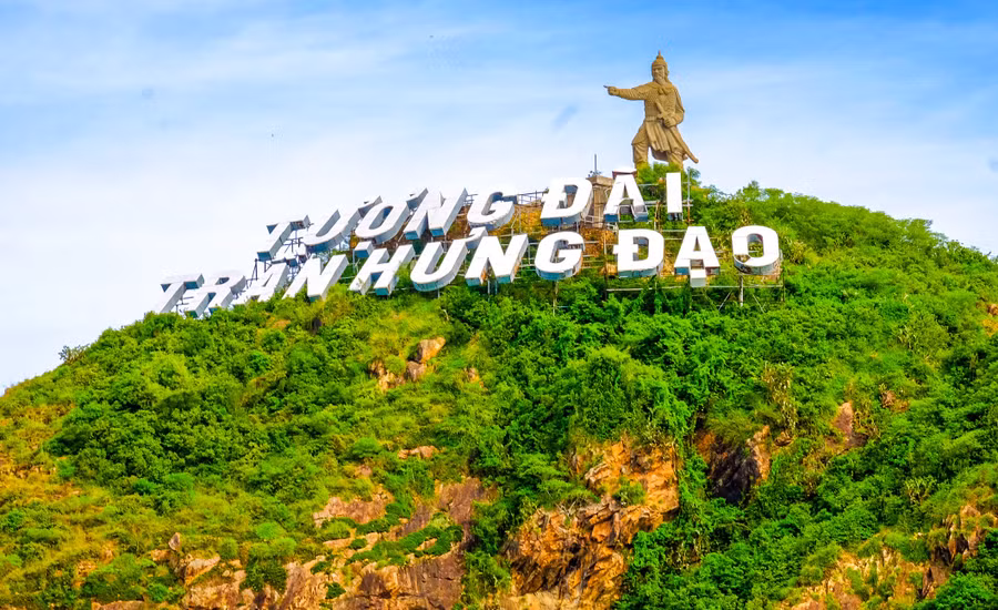nui-phuong-mai.jpg