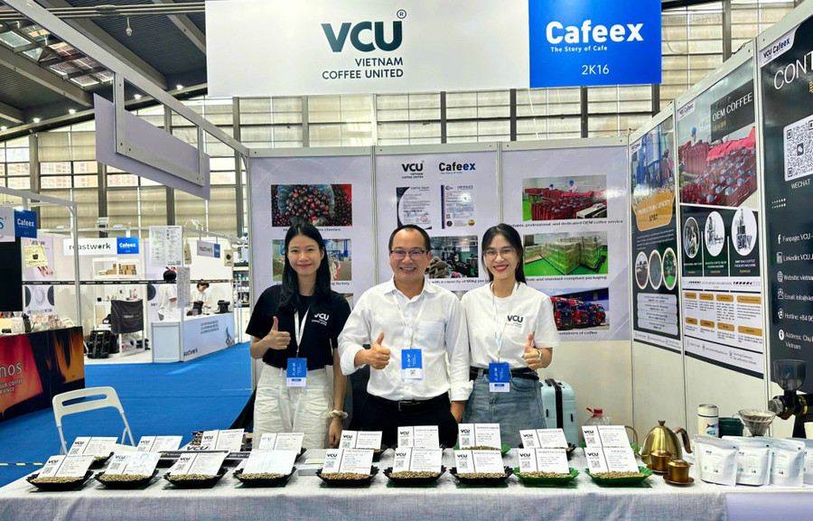 VCU Joint Stock Company (Chu Prong commune, Gia Lai province) participates in CAFEEX Shenzhen 2025—the largest and most prestigious coffee fair in Shenzhen, China. Photo: Provided by the company 1-5013.jpg