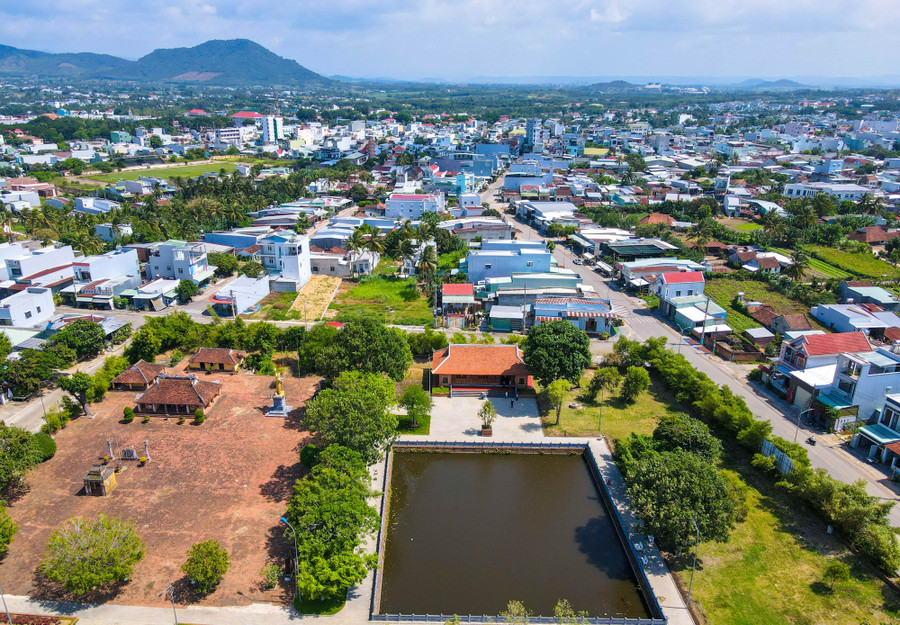 The Commemoration Ceremony for Emperor Quang Trung will take place at the An Khê Trường relic on the morning of September 19. Photo: Ngọc Nhuận hoat-dong-le-gio-hoang-de-quang-trung-dien-ra-tai-di-tich-an-khe-truong-sang-19-9jpg.jpg