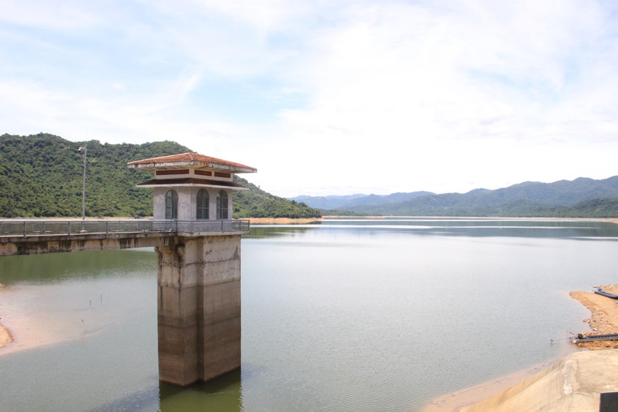 The Nui Mot Lake reservoir—where residents have long relied on boats or motorized canoes for transportation. Photo: Trong Loi img-5786.jpg