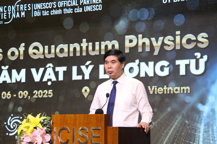 Vice Chairman of the Gia Lai Provincial People’s Committee, Lâm Hải Giang, delivers a welcome speech at the conference. Photo: Trọng Lợi img-6178.jpg