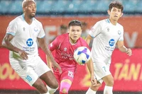 CAHN FC Heats Up V-League Title Race as Nam Dinh Falls Behind Due to Overload