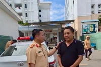 Driver Le Trung Hoa recounts how the Traffic Police Task Force assisted in transporting a patient for emergency care in a timely manner.