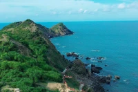 Eo Gió has always been an attractive destination for both local and out-of-province tourists. Photo: Đức Thụy