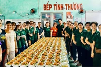 The charity kitchen at Gia Lai General Hospital has mobilized thousands of hearts and hands to keep the fire burning every day. Photo: Provided by the Organizing Committee