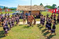 The traditional cultural heritage of the H’re people is being preserved and its value promoted.