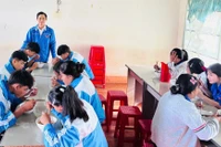Students at Ya Ly High School enjoy nutritious breakfasts thanks to the dedication and care of the school's Youth Union Secretary. Photo: Minh Nhật