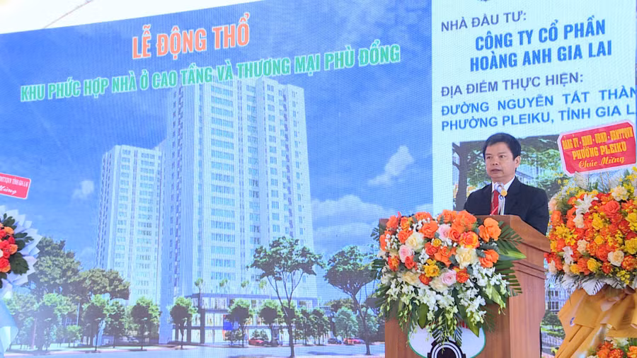 Vice Chairman of the Provincial People’s Committee Nguyễn Hữu Quế speaks at the ceremony. Photo: Huy Toàn