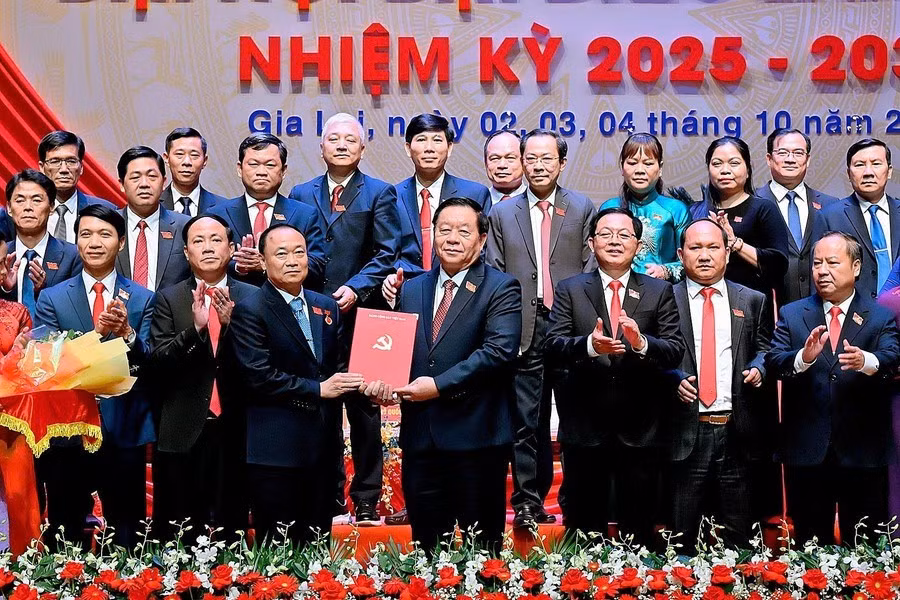 gen-h-thuong-tuong-thai-dai-ngoc.jpg