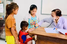 The Gia Lai Provincial Health Department is conducting awareness campaigns on maternal and child healthcare, aiming to improve safe motherhood knowledge among women in especially disadvantaged western communes.