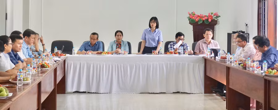 quang-canh-buoi-lam-viec.jpg