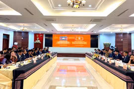 Leaders of Gia Lai Province and the northeastern provinces of Cambodia pose for a commemorative photo. Photo: Vu Thao