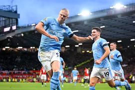 Premier League: Liverpool Return to the Top, Man City Defeat Manchester United