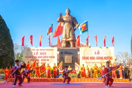 The people always hold national heroes in deep reverence.