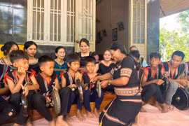 Female Artisans Preserving the Sounds of the Mountains and Forests