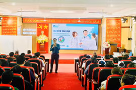 Gia Lai hospital staff trained to improve management and communication skills