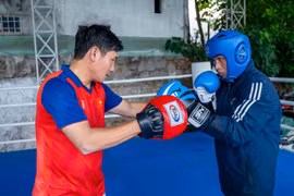 With an eye on the 2025 World Kickboxing Championship in Abu Dhabi (UAE), the Gia Lai team of athletes is actively training, honing their techniques and physical fitness with strong determination.