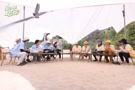 Singer Erik faces off against Anh Tú, while Hùng Huỳnh surprises audiences in episode 7 of “Say Hi Rực Rỡ”