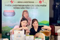 In addition to traditional trade promotion, OCOP producers are also being supported to livestream sales on the TikTok Shop platform. Photo: Vu Thao