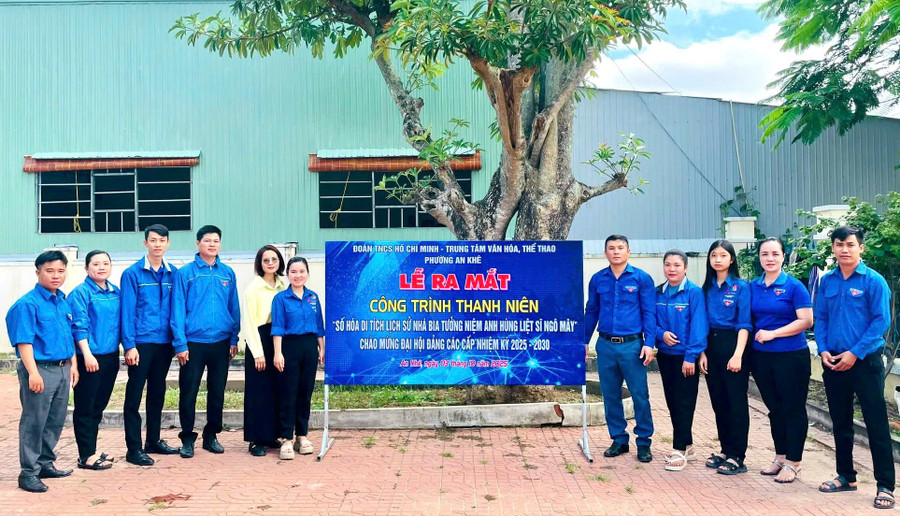 Launch ceremony of the youth project "Digitalization of the Historical Site: Ngô Mây Heroic Martyrs Memorial Stele House." Photo: ĐVCC ra-mat-cong-trinh-thanh-nien-so-hoa-di-tich-ngo-may.jpg
