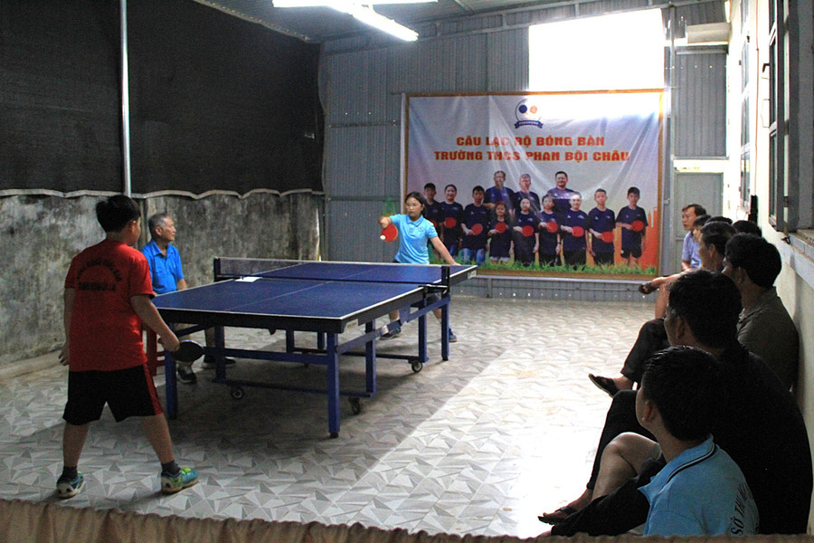 clb-bong-ban-truong-thcs-phan-boi-chau-don-nhan-duoc-nhieu-su-ung-ho-tu-phu-huynh-anh-hh.jpg
