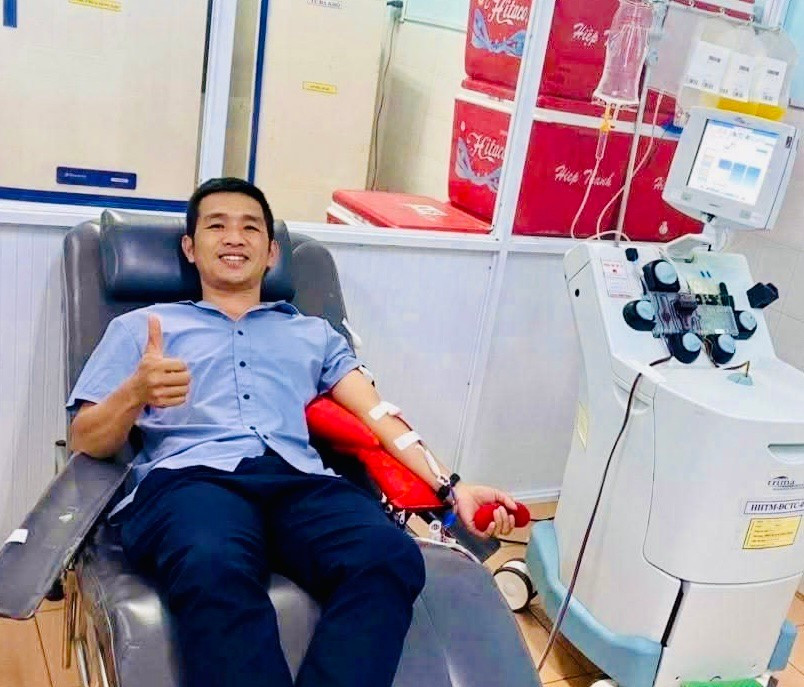Since 2022, Mr. Huỳnh Hoàng Vương has made 37 emergency blood donations to save patients. Photo: Provided by Vuong tu-nam-2022-den-nay-anh-huynh-hoang-vuong-da-co-37-lan-hien-mau-khan-cap-cuu-nguoi-benh-anh-nvcc.jpg