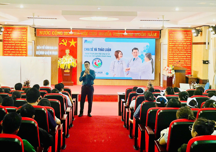Overview of the training session. Photo: CTV z7077604136516-5bee4d86580b607bc111d1c9259927b1.jpg