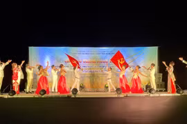 Dam San Theater brings traditional music and dance to border communities