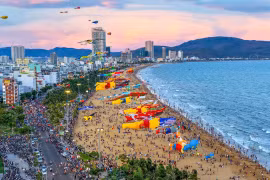 Quy Nhon - Gia Lai Artistic Kite Festival: A Spectacular "Feast of Colors"