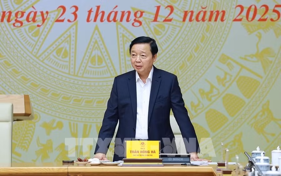 194331-phien-hop-lan-thu-27-ban-chi-dao-quoc-gia-chong-khai-thac-hai-san-bat-hop-phap.jpg