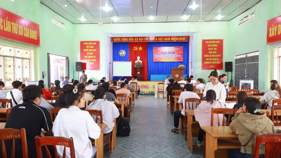 The welcoming ceremony for new students at the Central College of Electromechanics, Construction and Agro-Forestry. Photo: Provided by the school img-8150.jpg