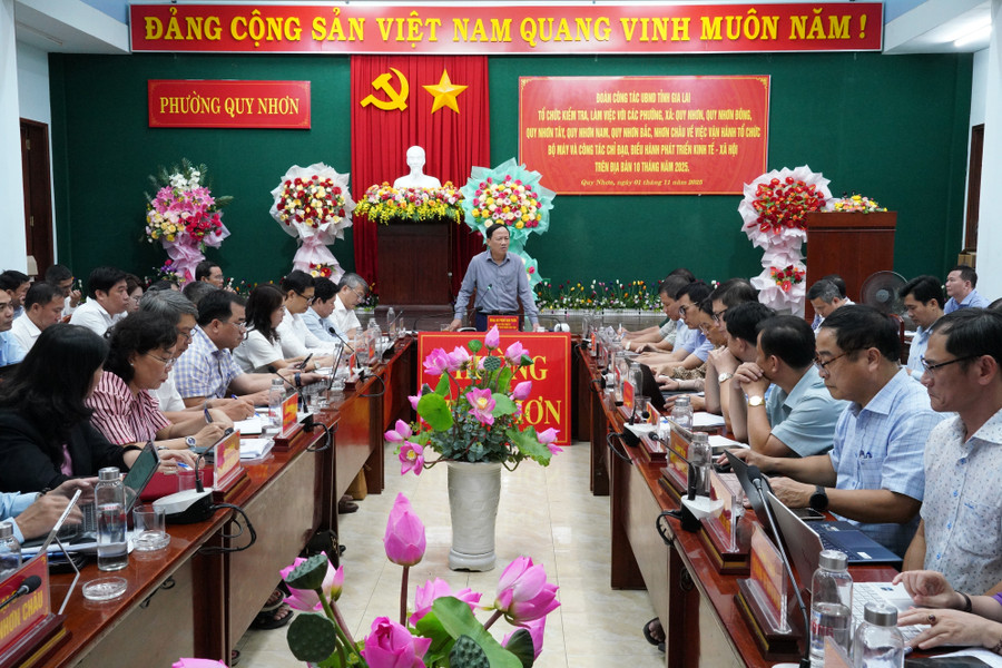 a2quang-canh-buoi-lam-viec-voi-cac-phuong-xa-anh-nh.jpg