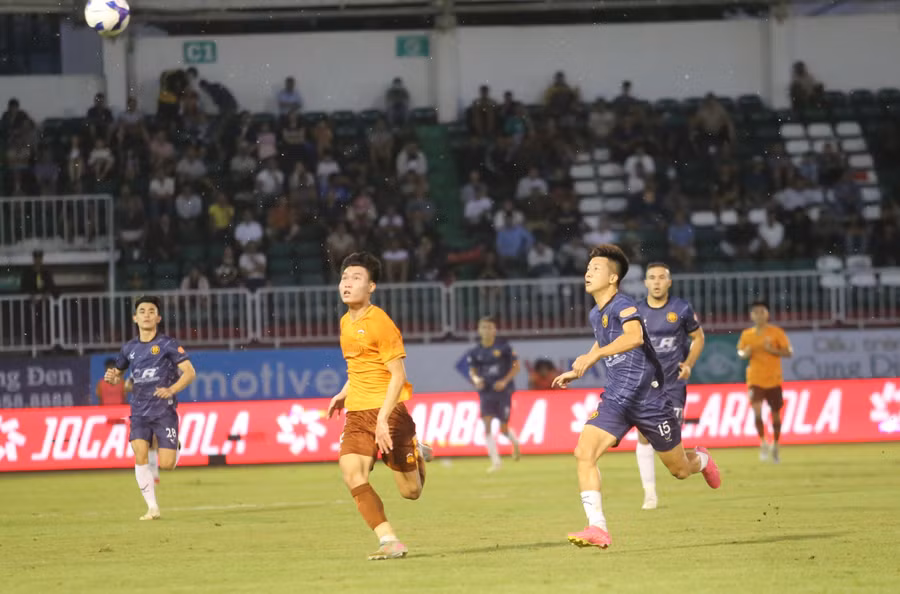 hagl-trai-da-bat-luc-truoc-dong-a-thanh-hoa-anh-van-ngoc.jpg