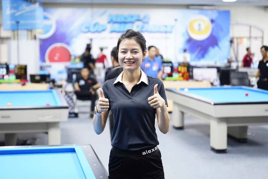 The female cueist from Gia Lai faces many challenges ahead of the largest women’s tournament. Photo: Văn Thuận nu-vdv-gia-lai-dung-truoc-nhieu-thach-thuc-truoc-giai-dau-lon-nhat-gianh-cho-nu-anh-van-thuan.jpg