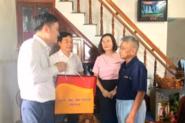 Families of national heroes honoured