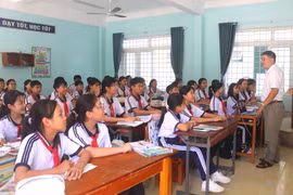 A class session at Tuy Phuoc Town Secondary School (Tuy Phuoc Commune). Photo: Ho Diem