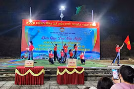 Kông Bơ La Commune Hosts Cultural Exchange Program and Launches Fundraising Campaign for Storm-Affected Residents and the Fund for the Poor