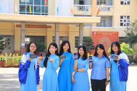 Secrets Behind a Mountain Town Student's Achievement in Scoring Among the Top 1% Worldwide on the SAT