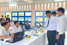 More than 250 students from Quy Nhon University defend graduation projects and connect with businesses