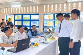 More than 250 students from Quy Nhon University defend graduation projects and connect with businesses