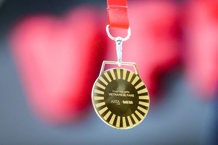 The 33-tael weight carries symbolic meaning, marking the milestone of the 33rd SEA Games