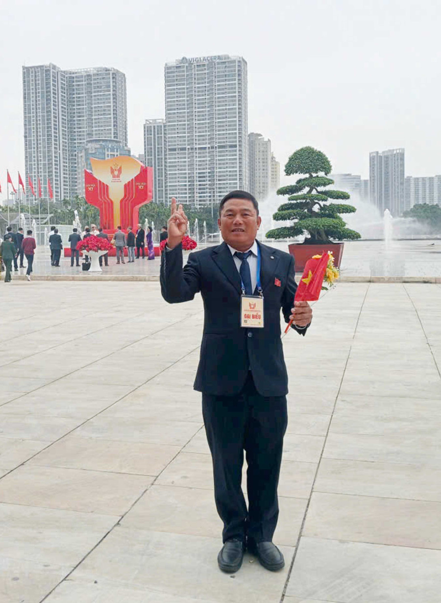 Nông dân Nguyễn Xuân Ánh dự Đại hội Thi đua yêu nước toàn quốc lần thứ XI tại Thủ đô Hà Nội. Ảnh: NVCC