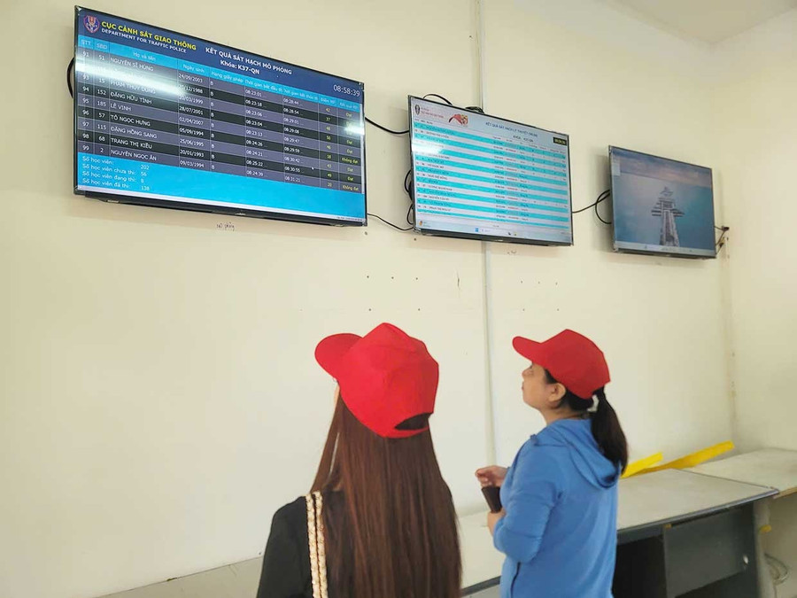 Candidates can openly observe each other’s test performances. Photo: K.A them1.jpg