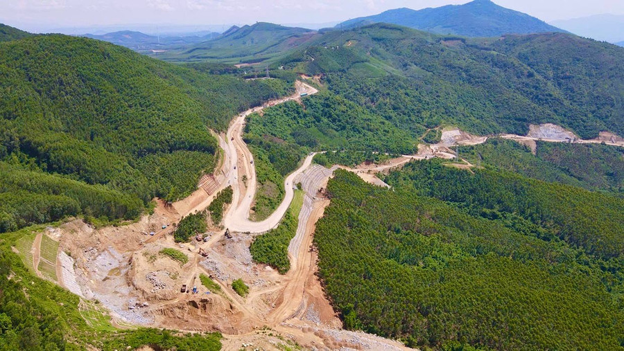 The Quy Nhon - Pleiku Expressway project will include a tunnel through An Khe Pass. Photo: Hải Yến