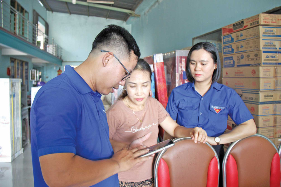 Community digital technology teams play a key role in promoting digital transformation at the local level. Photo: Trọng Lợi Community digital technology teams play a key role in promoting digital transformation at the local level.